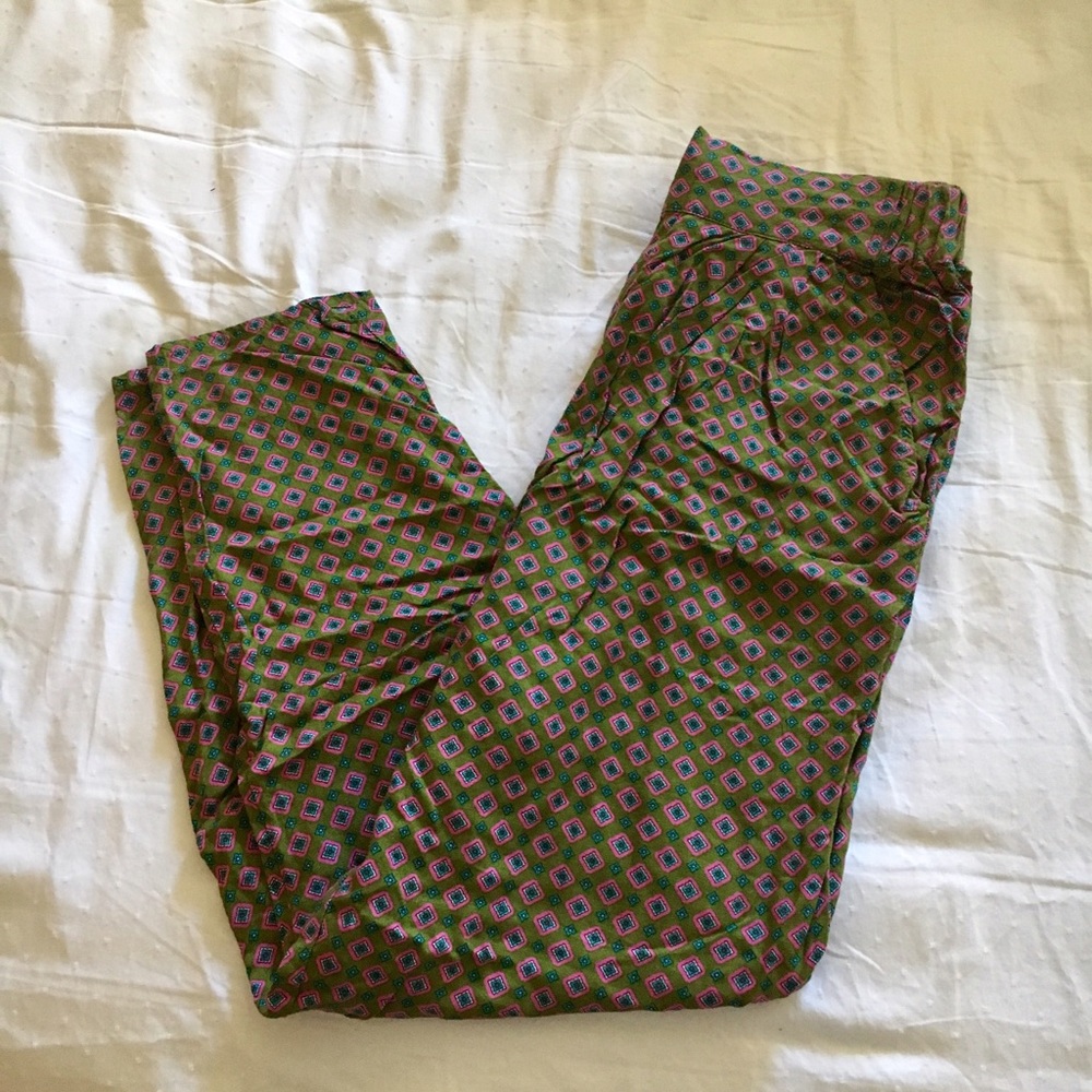 Patterned pants