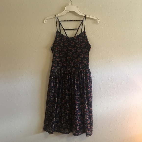 Xhilaration floral strappy dress size M - Picture 2 of 3