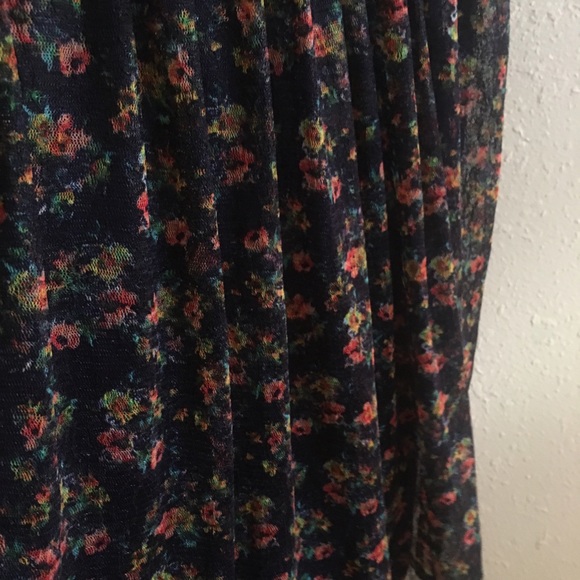 Xhilaration floral strappy dress size M - Picture 3 of 3