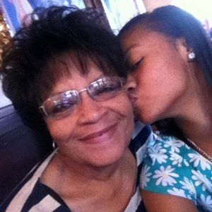 Meet your Posher, Mae