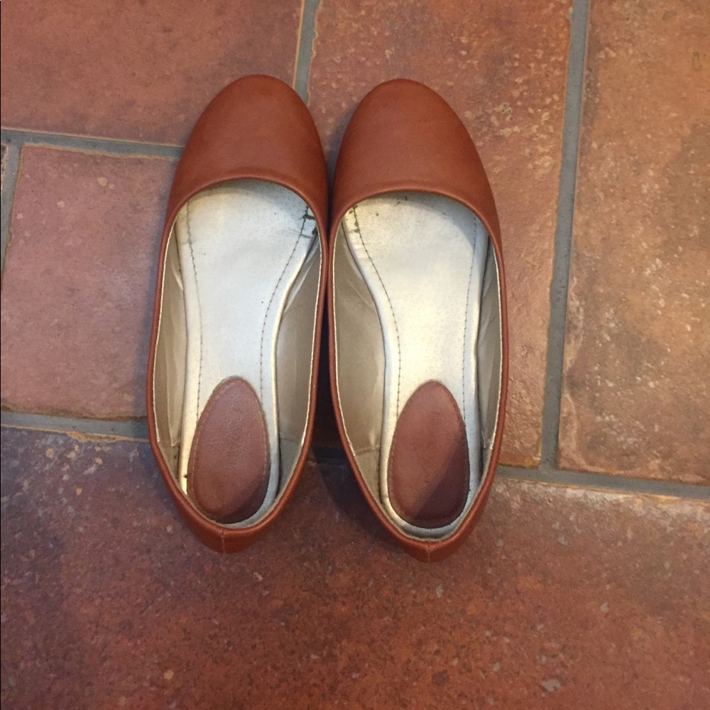 Flats - Picture 3 of 4
