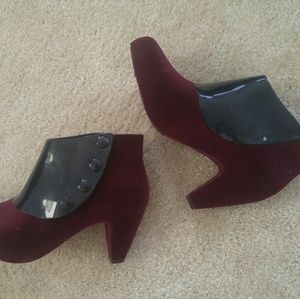 Melissa Shoes Cirque Booties, size 9, Wine