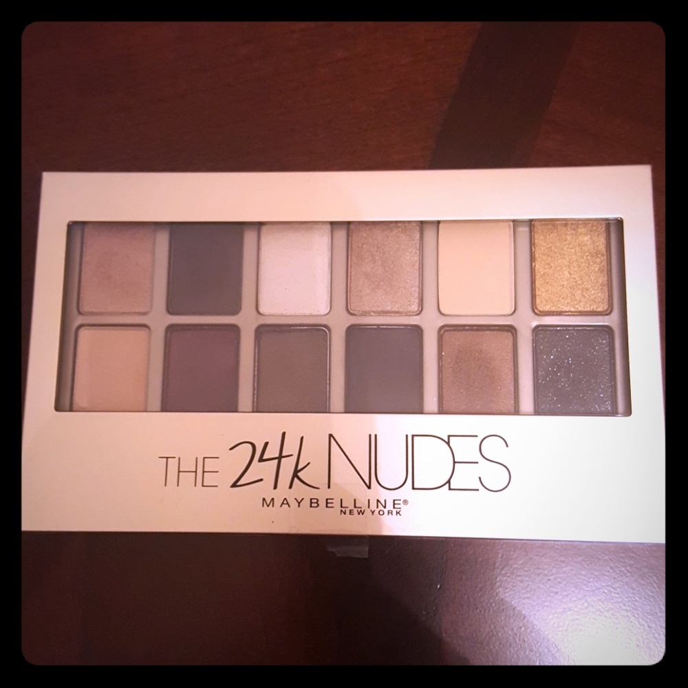 24k Maybelline Palette