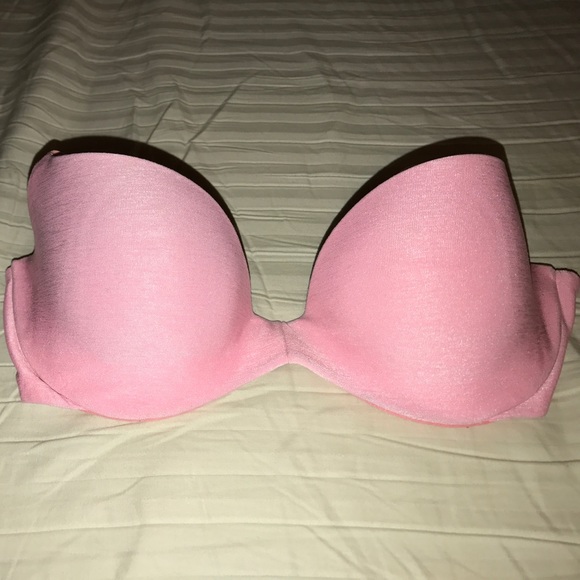Victoria's Secret Pink bra. - Picture 1 of 3
