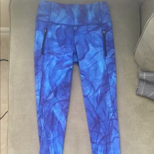 RARE PRINT Lululemon Running Tight. Size 6.