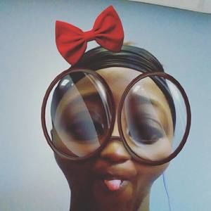 Meet your Posher, Monique