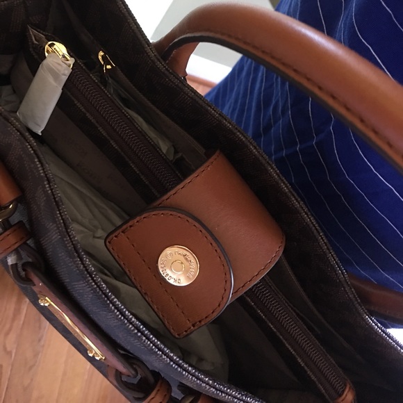 Hamilton Michael Kors Authentic Sunday Deal 😀 - Picture 5 of 8