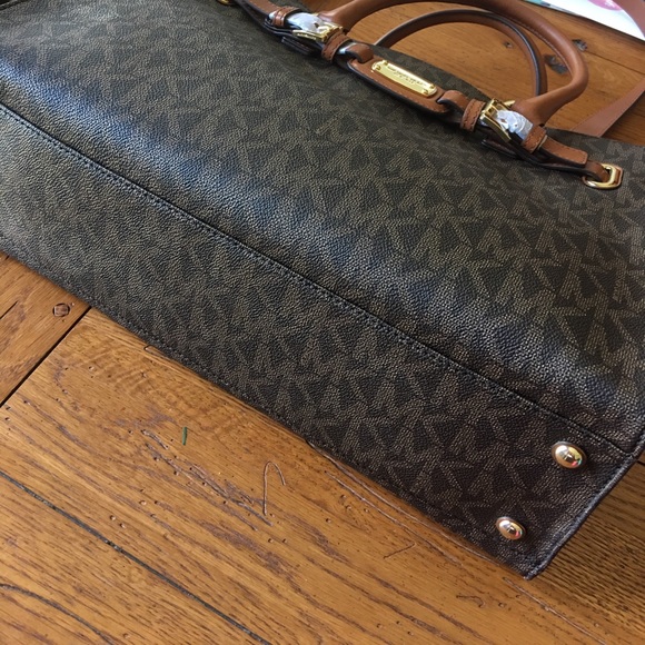 Hamilton Michael Kors Authentic Sunday Deal 😀 - Picture 6 of 8