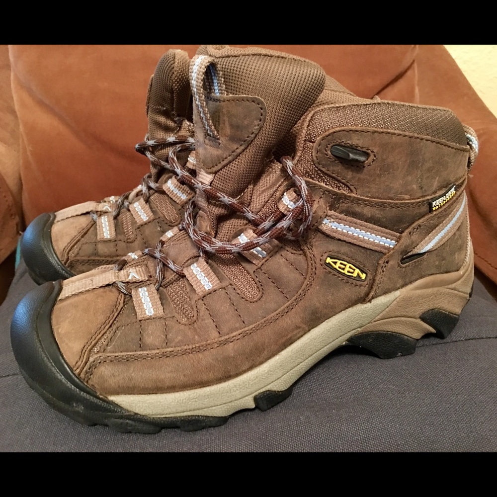 KEEN Hiking/Trek Boots - Women's, Size 8