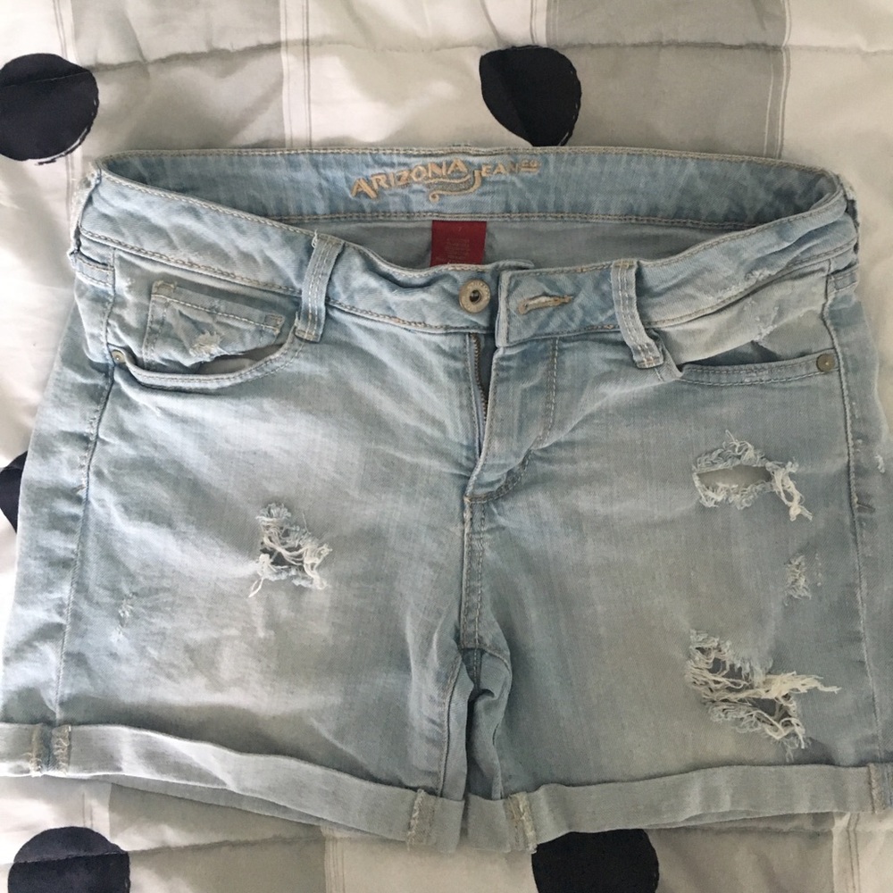 denim distressed shorts