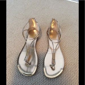 DV flat sandals 7 1/2 NWOT