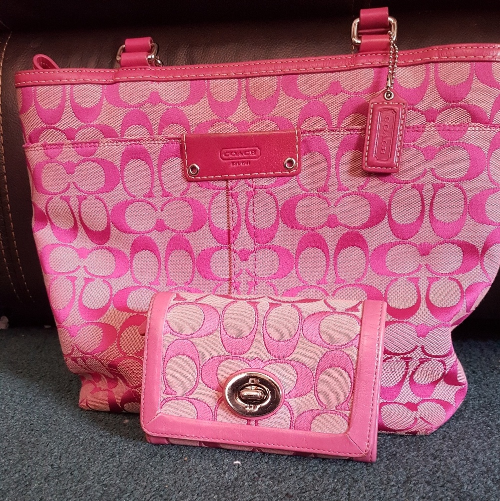 Authentic pink Coach bag w/ matching wallet