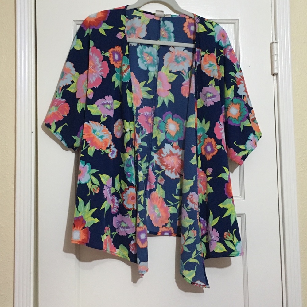 Roxy floral kimono