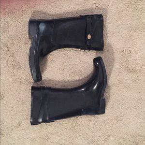 Cute Black Coach size 10 New in Box Rain Boots!!