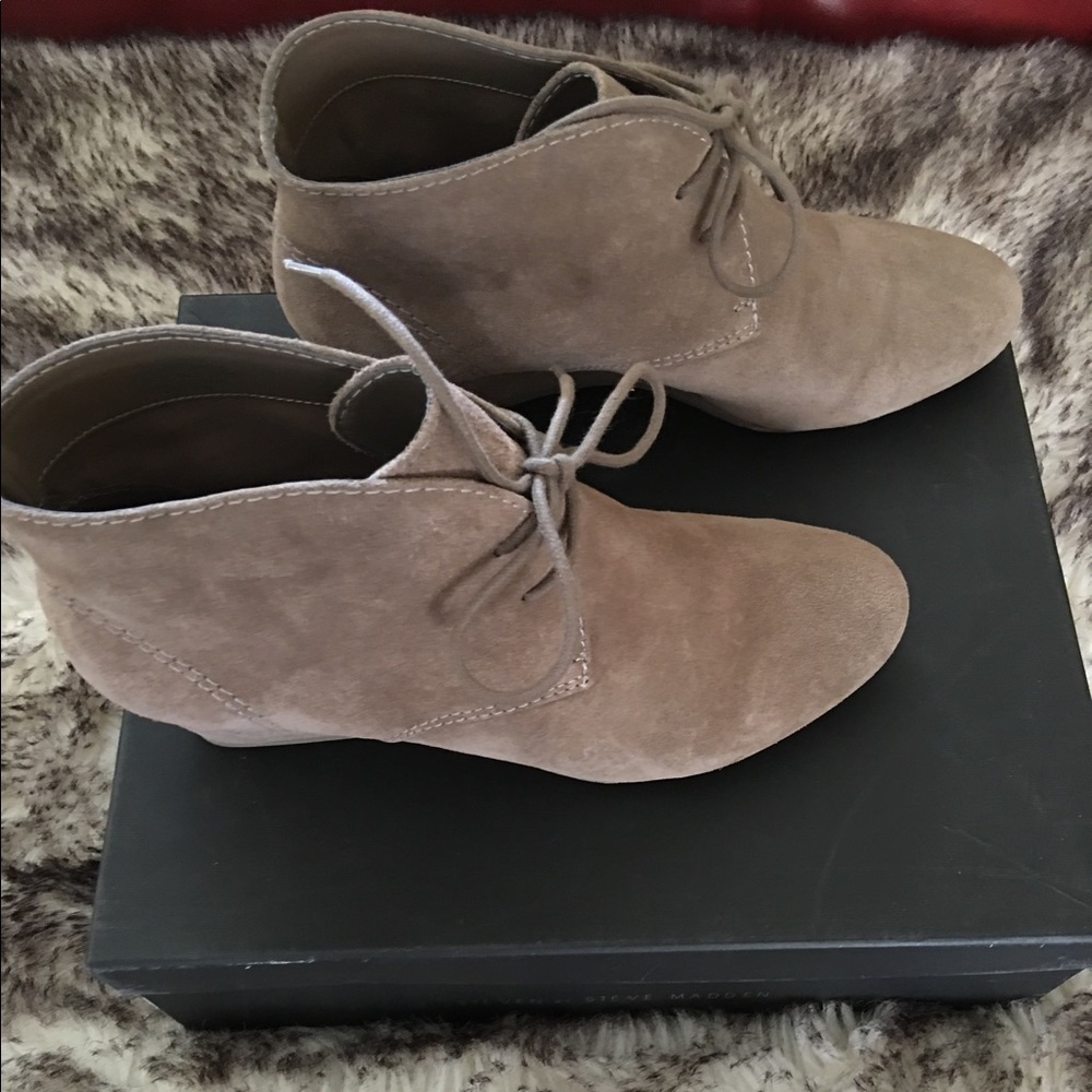 ❌S O L D ❌Nine West wedge booties