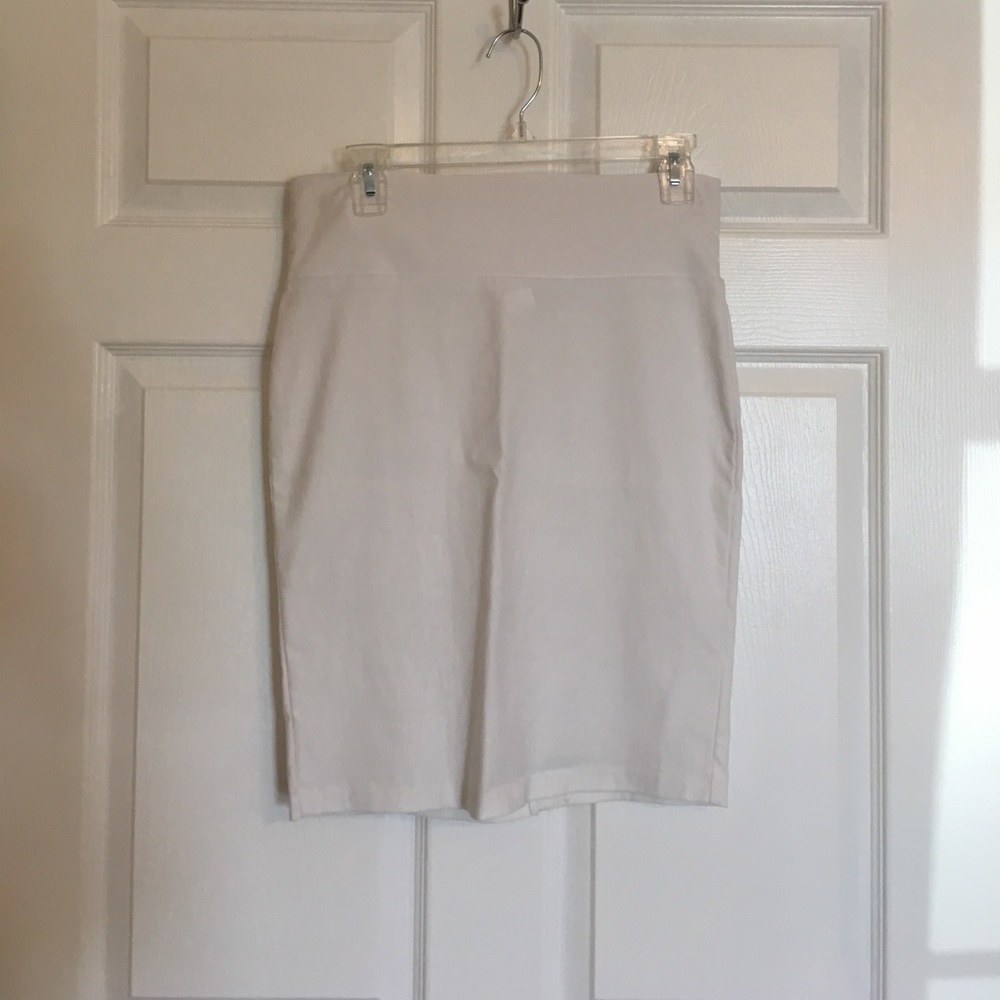 Charlotte Russe white pencil skirt