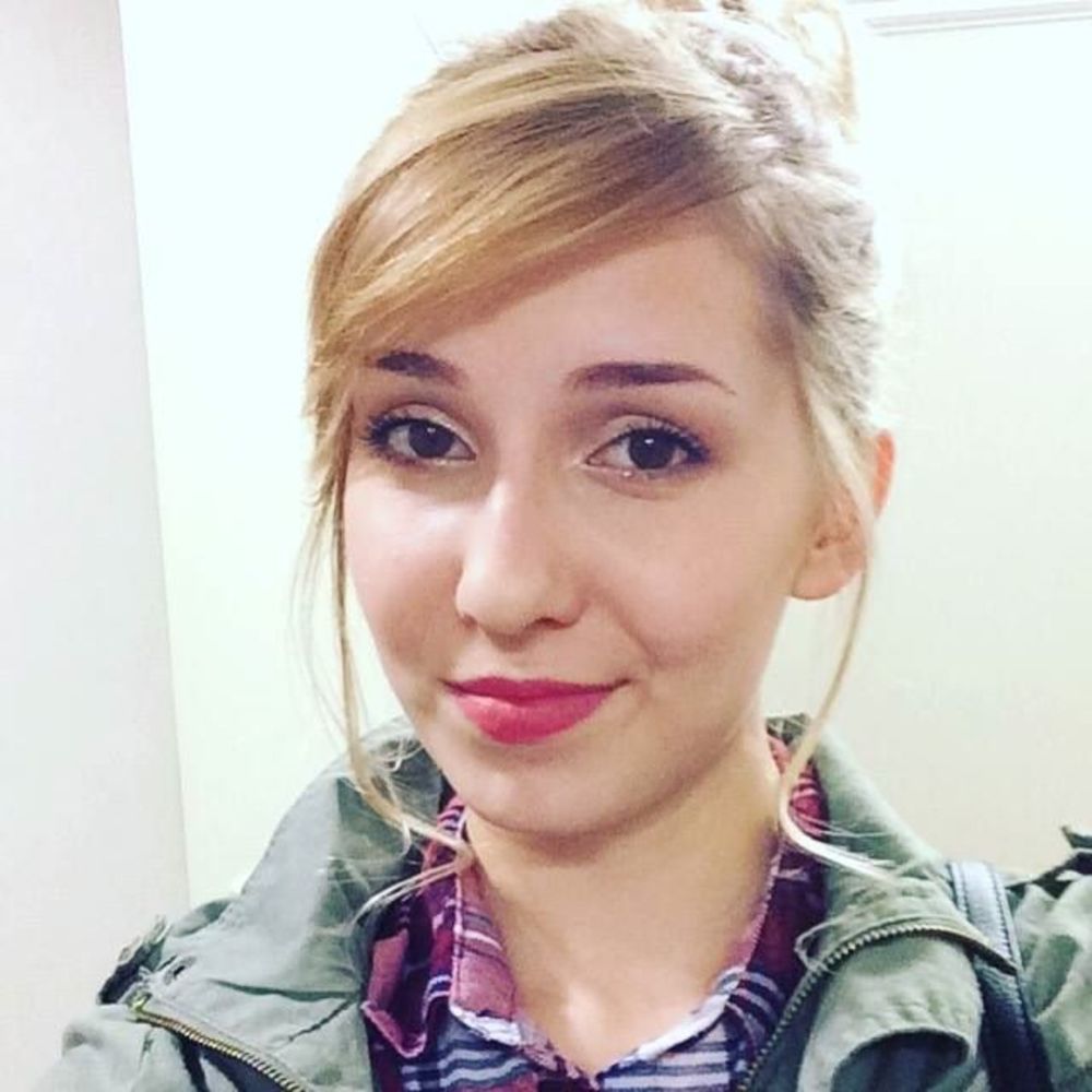Meet your Posher, Mia