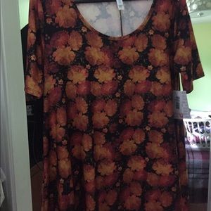 Perfect T small new with tags