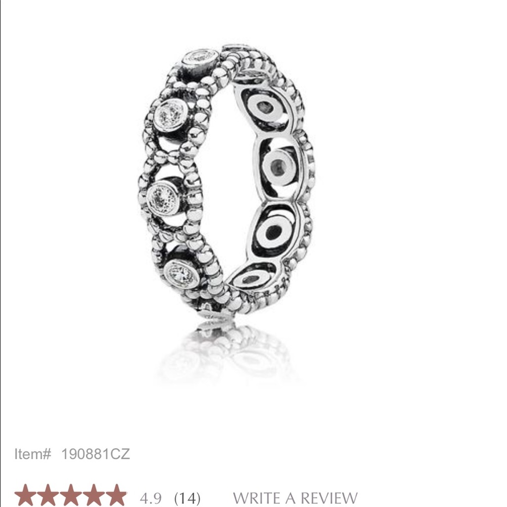 "Her Majesty" Pandora Ring