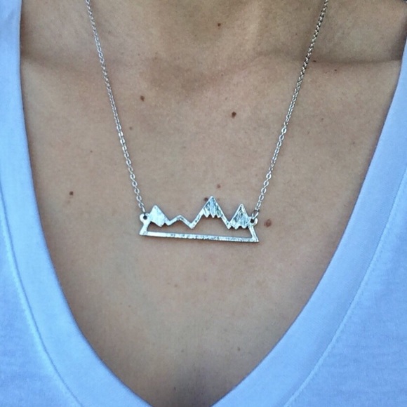 Mountain Travel Necklace ❗LAST 1❗ - Picture 2 of 4