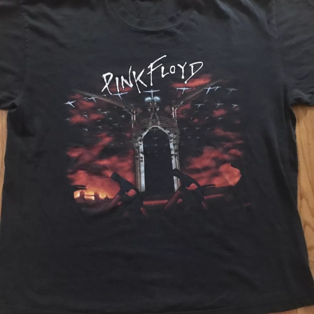 Vintage Pink Floyd "the wall" rock Tee
