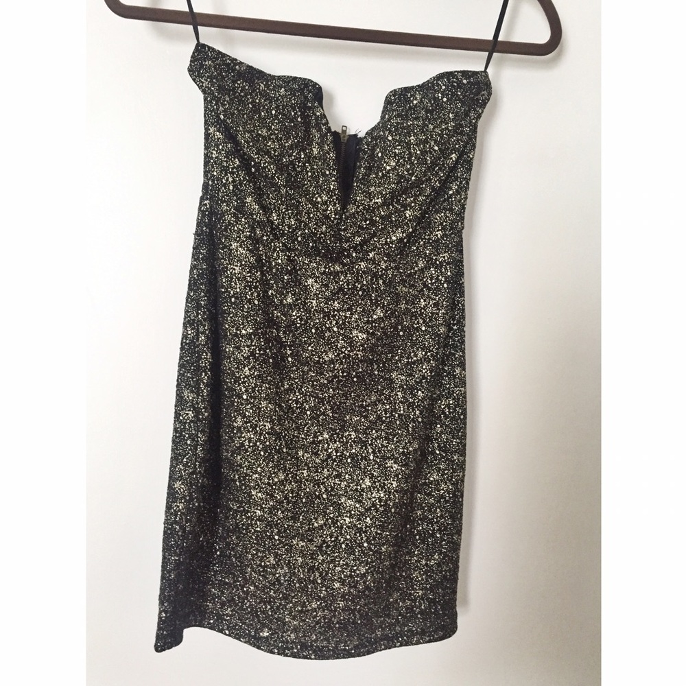 Cute strapless mini party dress