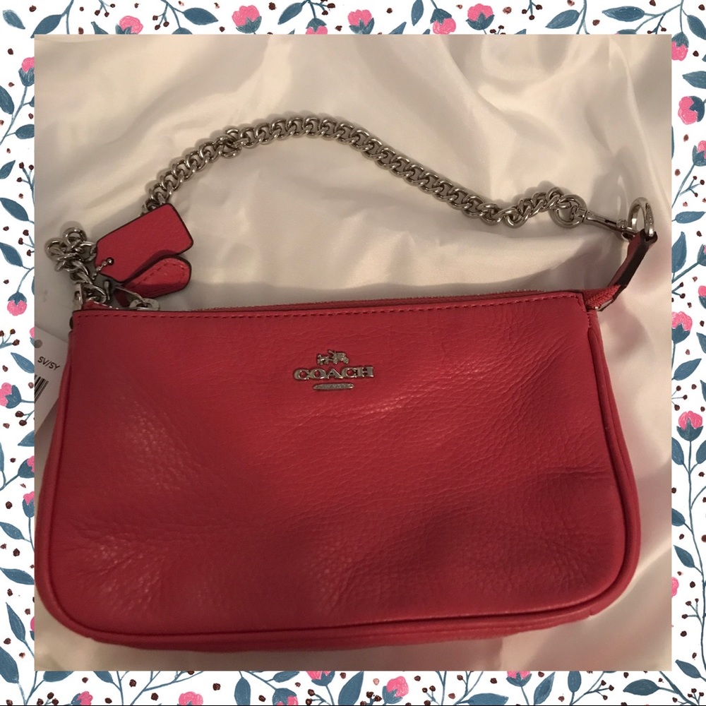 LARGE WRISTLET 19 IN PEBBLE LEATHER