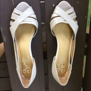 Adorable summery Seychelles heels