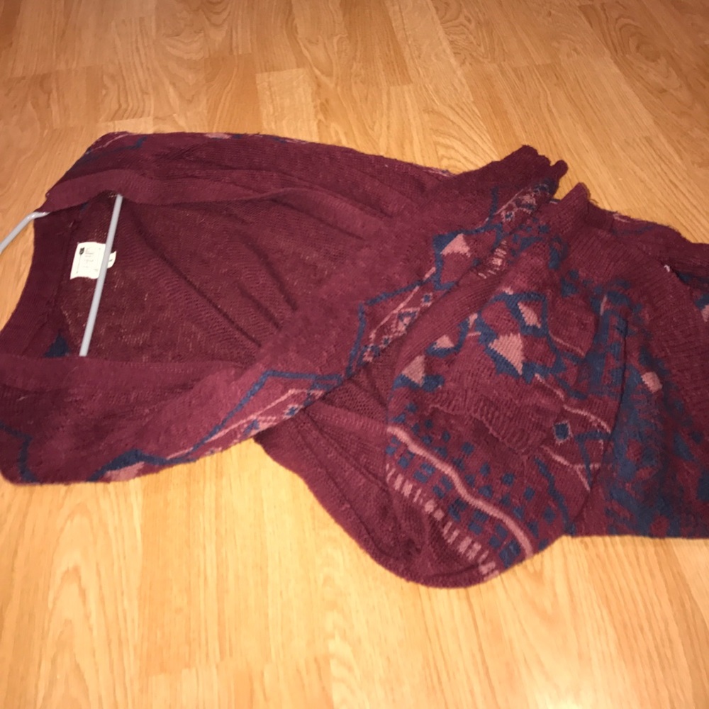 sweater - Picture 3 of 3