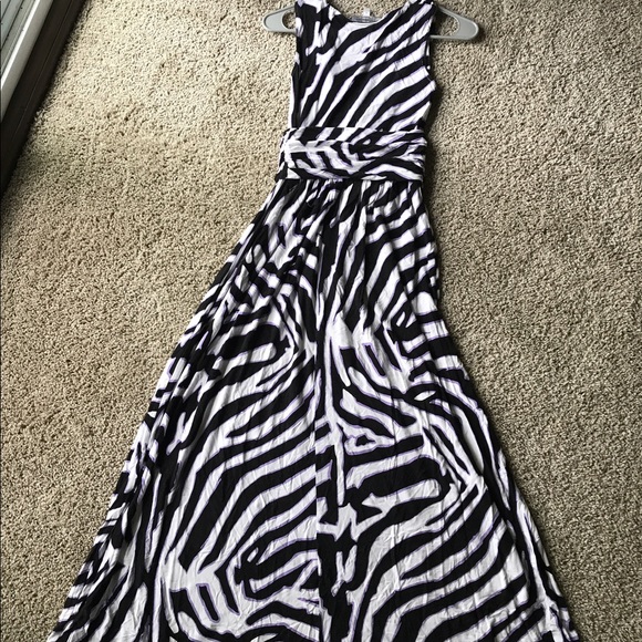 Jennifer Lopez Maxi Dress - Picture 2 of 3