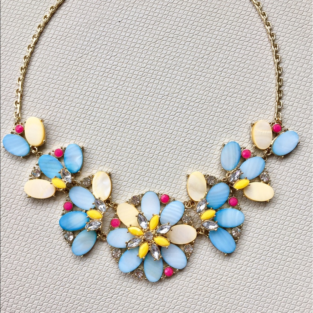 HOST PICK ✨Beautiful statement necklace