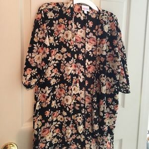 LuLaRoe Floral Bianka size 3