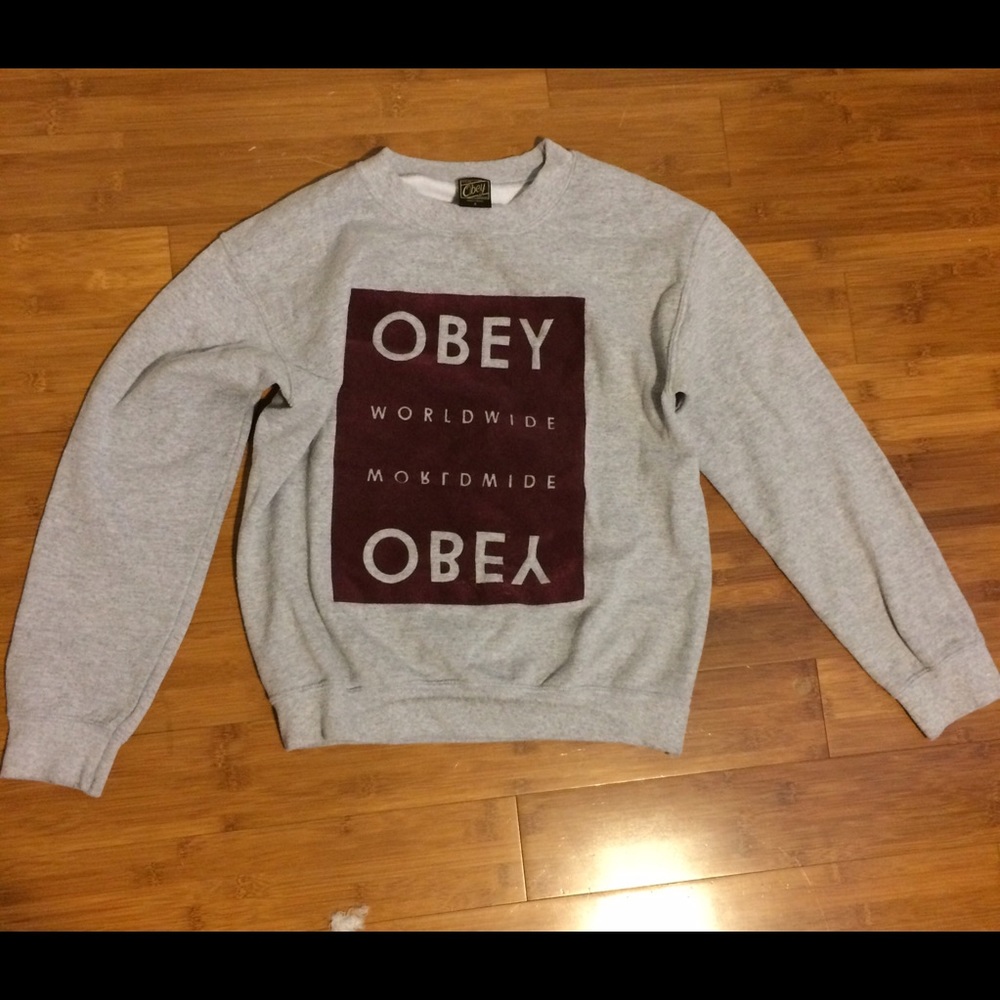 Obey crewneck sweater