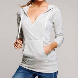 👍ALLOY v-neck hooded sweatshirt👍