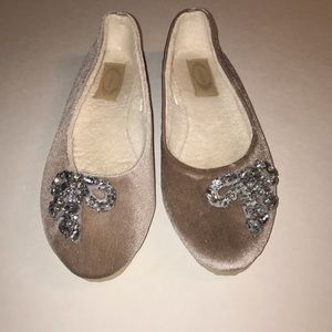 Joyfolie house slippers - wore once