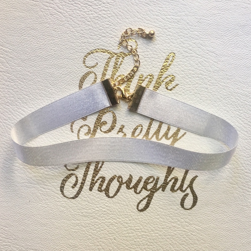 ♦️BLOWOUT SALE!♦️Beautiful Silver Choker!🌸