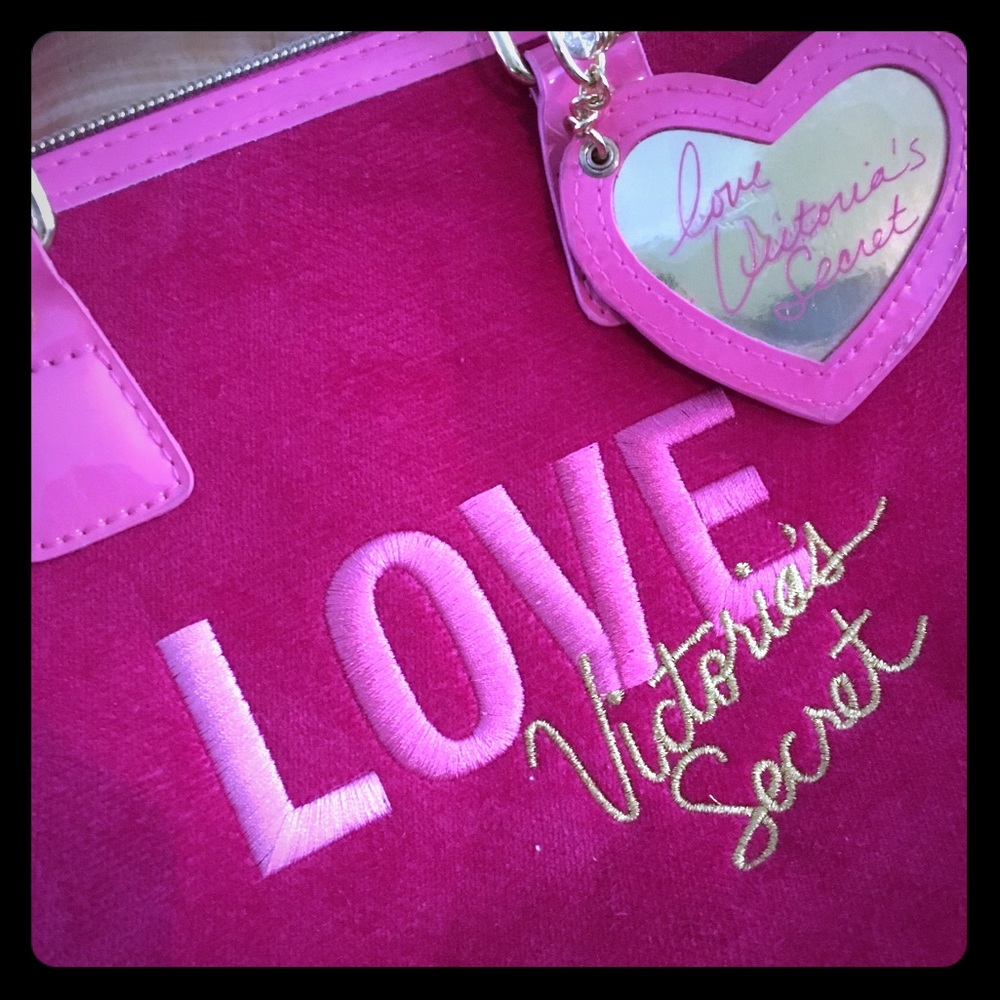 New VS duffel style makeup bag💄