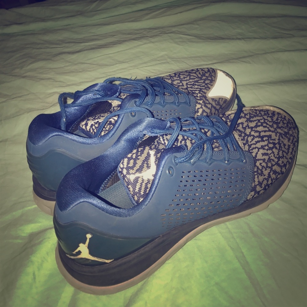 Air Jordan shoes (casual) (used)