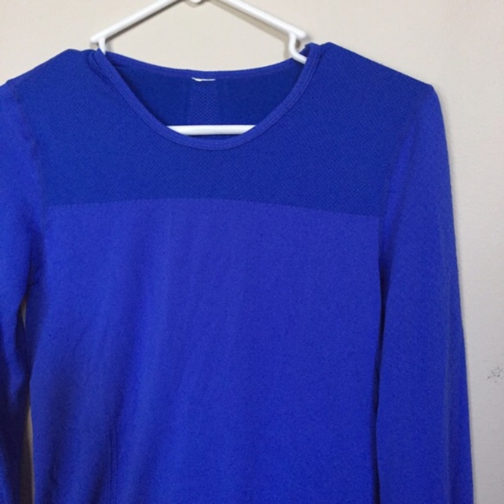 EUC fabletics long sleeve performance top