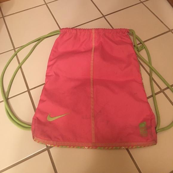 Nike canvas bag. - Picture 2 of 4
