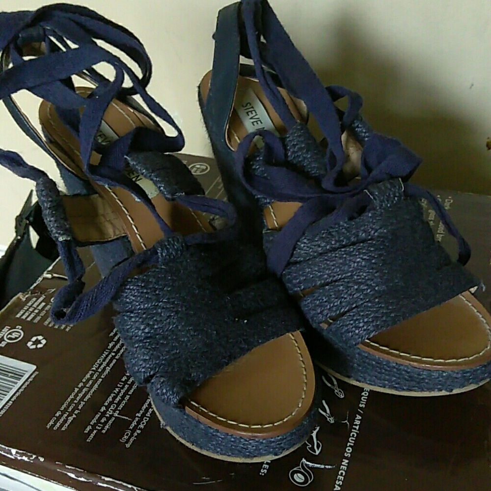 Steve maddan tie around your legs