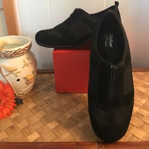 Cobbie Cuddlers  Soft Leather Footwear