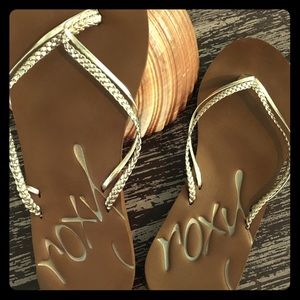 Gold Roxy Flops