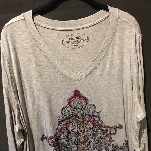 V-Neck Tunic with Beautiful Paisley/Print Design - Picture 2 of 3