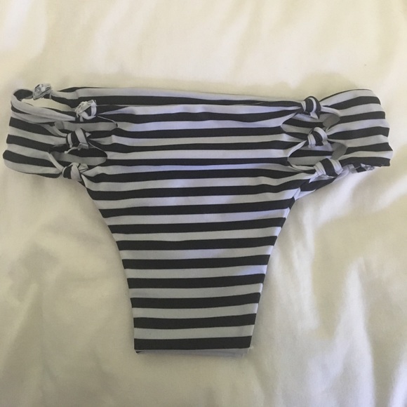 HIGH WAISTED STRIPPED BOTTOMS! - Picture 3 of 3