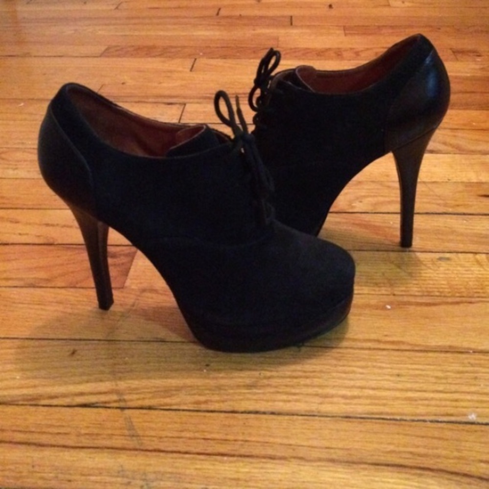 Pour La Victoire Anika Lace-Up Stiletto Bootie