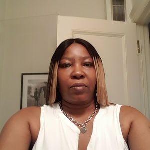 Meet your Posher, Cynthia