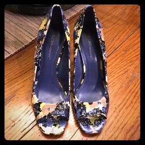 BCBG super great heels 8 1/2   8.5