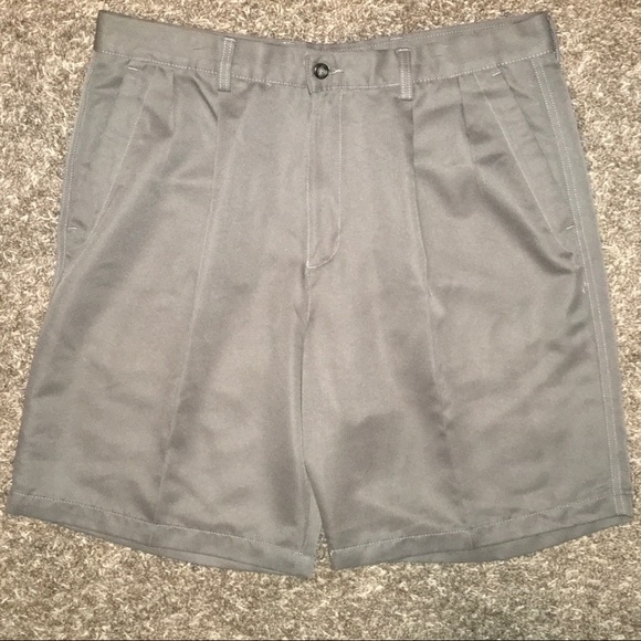 Men's size 36 Dockers Golf shorts - Picture 1 of 4