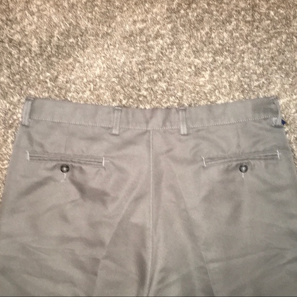 Men's size 36 Dockers Golf shorts - Picture 2 of 4
